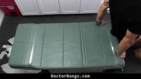 Mimi Monet Lies About Pain for a Doctor's Note - Doctors Bang