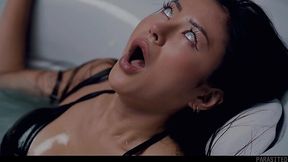 Alien Parasites Take Over Hot Babes!