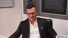 Letting my teacher bang my butthole in classroom