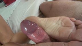 Footjob deluxe! The sperm explosion!