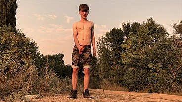 Teenager Jerking off his 9 inches / Huge Veiny Cock / Hot