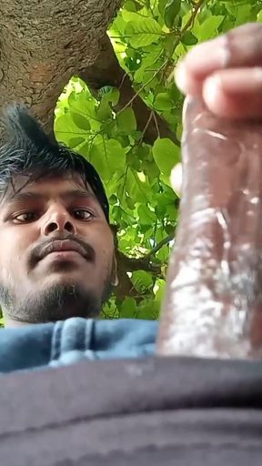 Must-share moment from &quot;Desi Indian boy ykal hastmaithun&quot;