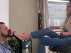 Hawt Blonde Enjoy foot Fetish
