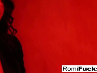 Hawt thrall Romi lets taskmaster Sovereign dominate her