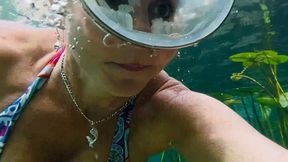 Slow motion snorkling with oval face mask