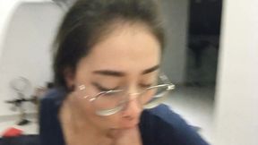 mi novia me empezo chupando la polla y terminamos follando hasta venirme adentro de su cono