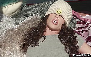 Horny slut Victoria Voxxx wants a shemale dick of Jade marcos