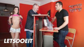 Lewd Stepdaughter Amirah Adara Dates Hostel Receptionist - HOT HOSTEL