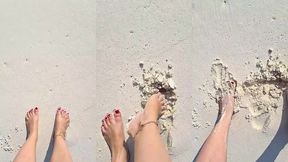 se frotte dans le sable