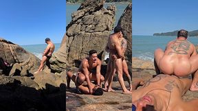 sexo gostoso entre machos na praia de nudismo