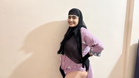 student fucked a beautiful Muslim teacher when she came to his home to complain hindi video