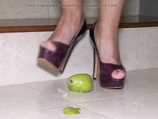 Amateur Hotties Hook up with Foot Fetish Part #4 - Amateurs Recorded - Spoken in German