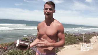 Malcolm the muscular stud jerks off his big dick in solo action