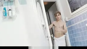 Boning My Younger Stepbrother In The Bathtub
