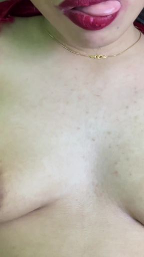 My sexy Bhabhi change her dress and showing her sexy boobs   Clip 1