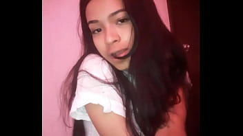 Novia me hace Streeptease a distancia 1