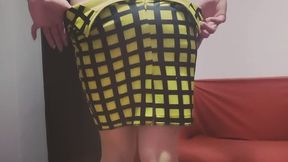LadyFeet reveals her breasts