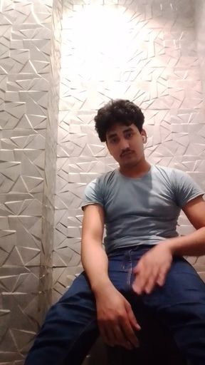 Indiana Handsome Boy Masturbation Video