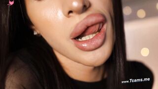 Transgender Hottie's Masturbation Adventure