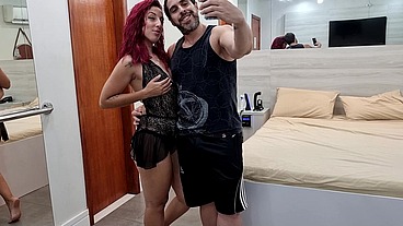 Bastidores da estreia no porno da deliciosa milf Natasha Romanof dando cu na pele pro Jr Doidera