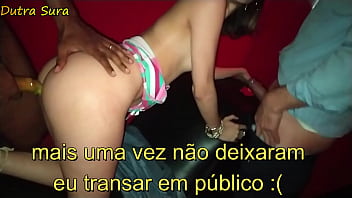 N&atilde_o deixaram eu transar no meio das pessoas e me expulsaram. Tive que dar numa cabine fechada :(