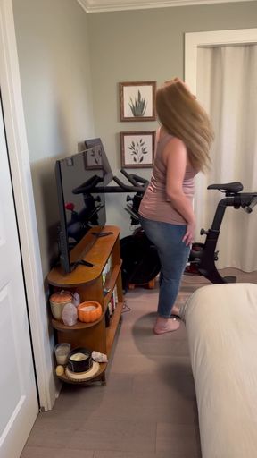Pink tank top girl in denim shorts gets frisky with her boyfriend in a 360-degre