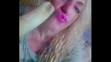 I'_ve been craving a cock all day.