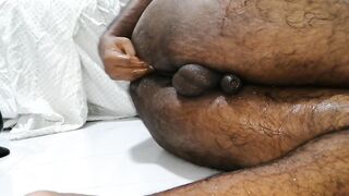 Ashawindee's tight ass gets pounded hard in HD self-handballing action