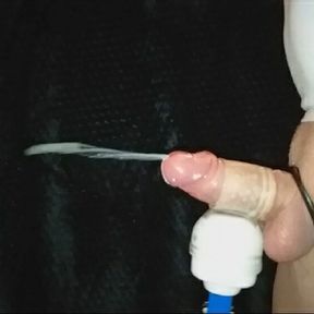 Cumming with magic wand 1