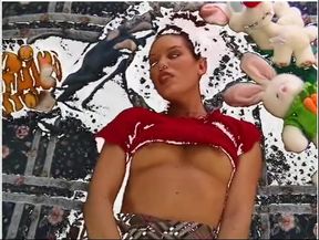 Elder man came when 19 year old peacherino was frigging her wet pussy