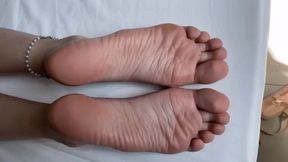 JERK OVER WATCHING HER NATURAL LONG TOES - SD