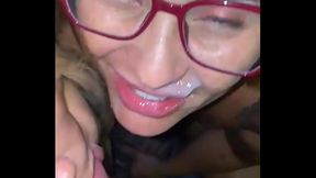 Ruiva casada sai com sua amiga blonde liberal e as duas apronta todas eles foram numa festa e depois na casa de swing-b