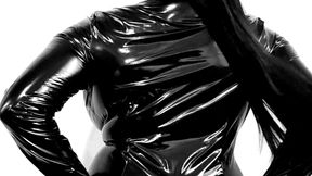 Latex babe !!!