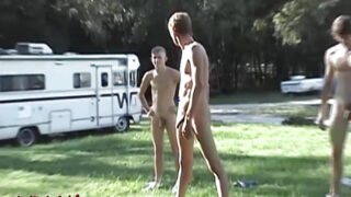 Masturbacja, masturbacja ręczna – fetyszowy film amatora Alexa Dade, ru*chanego w dupę