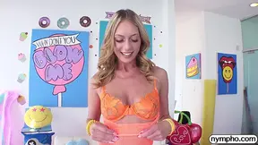 Skinny blonde nympho Charli Rose loves a good cock ride