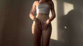 Cameltoe Muscles Worship Goddess
