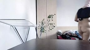 Unwed mom explores her bare home with passion