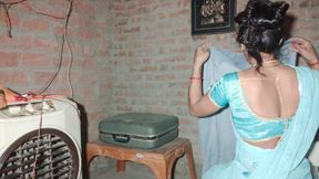 Meri Mummy Ki Pehla Chudai Mere Bade Bhai Ke Saath,Hot Village Housewife&#039;s Real Amazing Sex Video Clear Hindi Part One