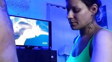Wisconsin milf takes thick facial cumshot