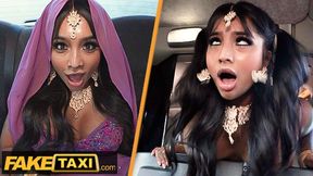 Looking-good Charlie Dean and Yasmina Khan - big ass video - Fake Taxi