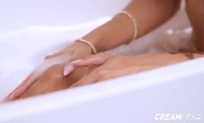 Stunning Agatha Vega Delivers an Intense Experience with Her Teasing Skills!