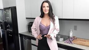 ”Slutty realtor wants client to be her sugardaddy”