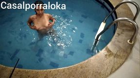 sexo dentro da picina que delicia