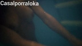 sexo dentro da picina que delicia