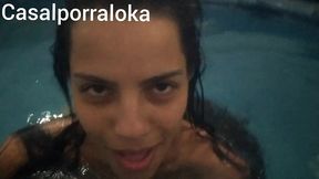 sexo dentro da picina que delicia