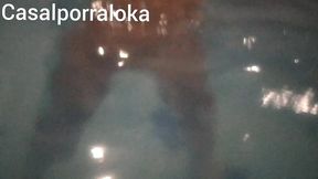 sexo dentro da picina que delicia