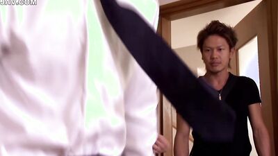 Watch Ayano Murasaki's mature Japanese ass get drilled by a stranger's hard cock in HD