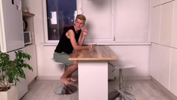 Body-Lyric's Step Sis Debuts Anal Sex With Her Hung Stepbro