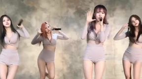 포켓걸스(Pocket Girls) Move vs Sarah Young