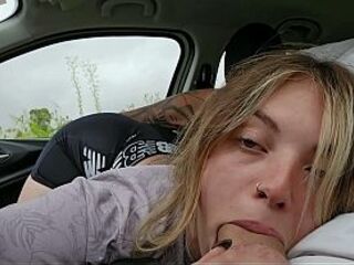 My dude gives me a car and I thank him with the superlatively good oral sex right there in the street - POV